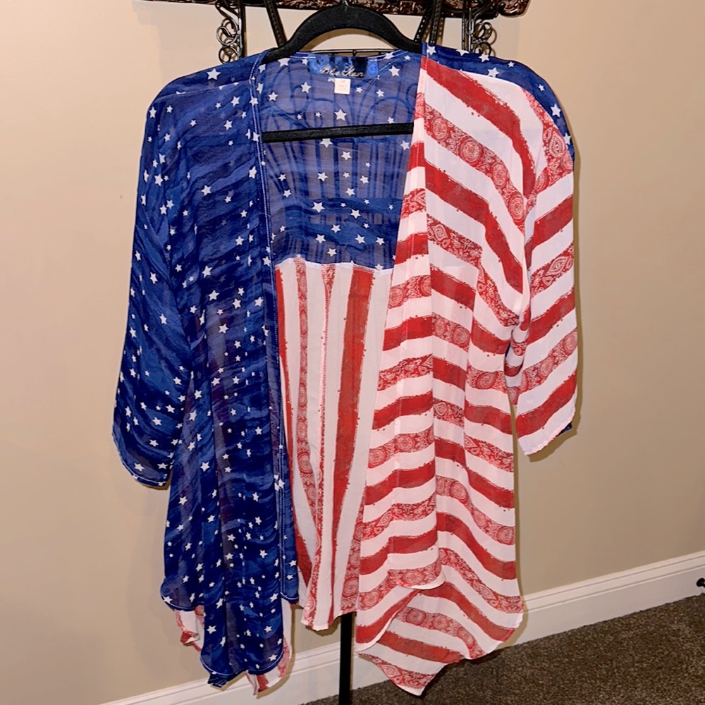 NWOT Flag Poncho Shrug Star Spangled Banner top shirt blouse size medium